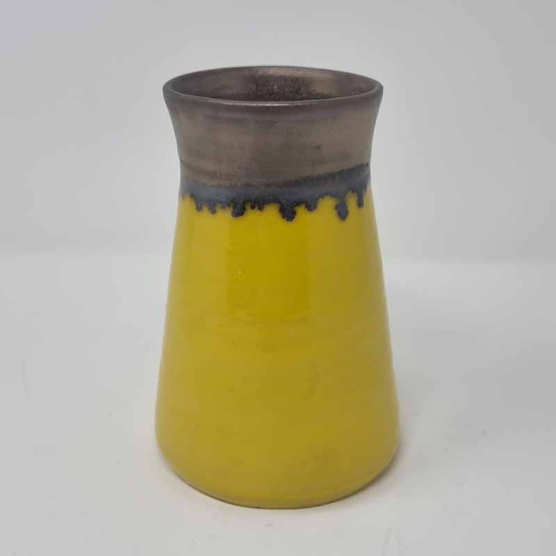 BRI221, Yellow Vase