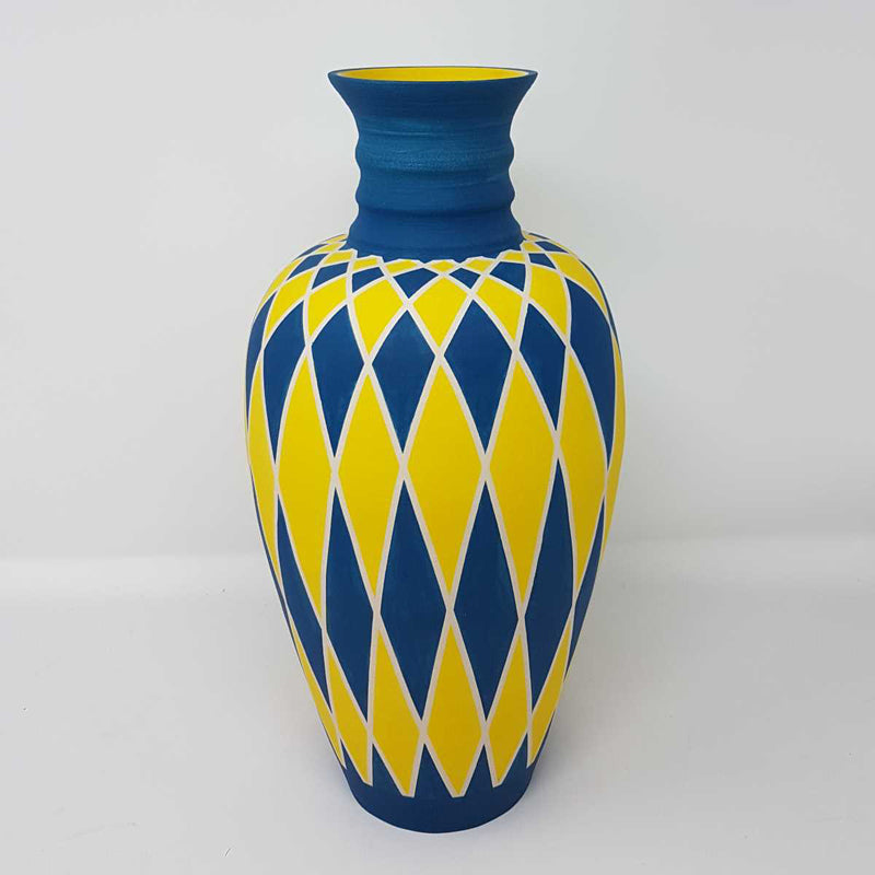 BRI138, Harlequin Vase