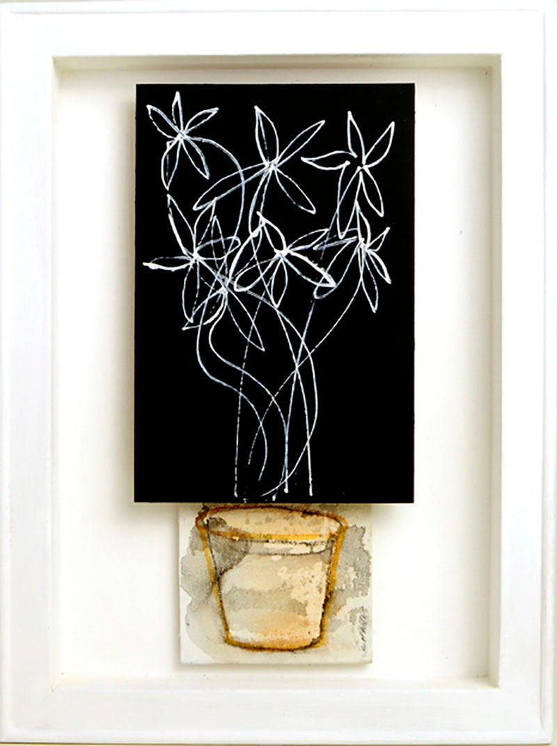 CHA184, Vase & Flowers
